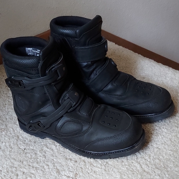 icon patrol boots